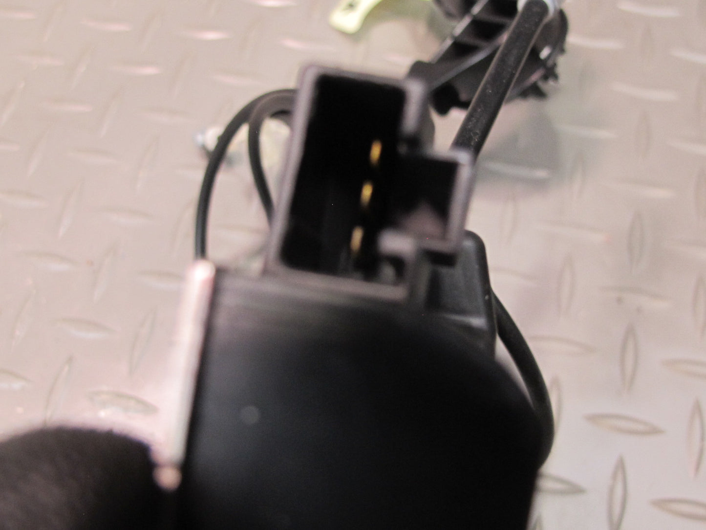 08-14 Lexus USE20L Is-f Trunk Lock Latch Actuator w Cable Release Handle Set OEM