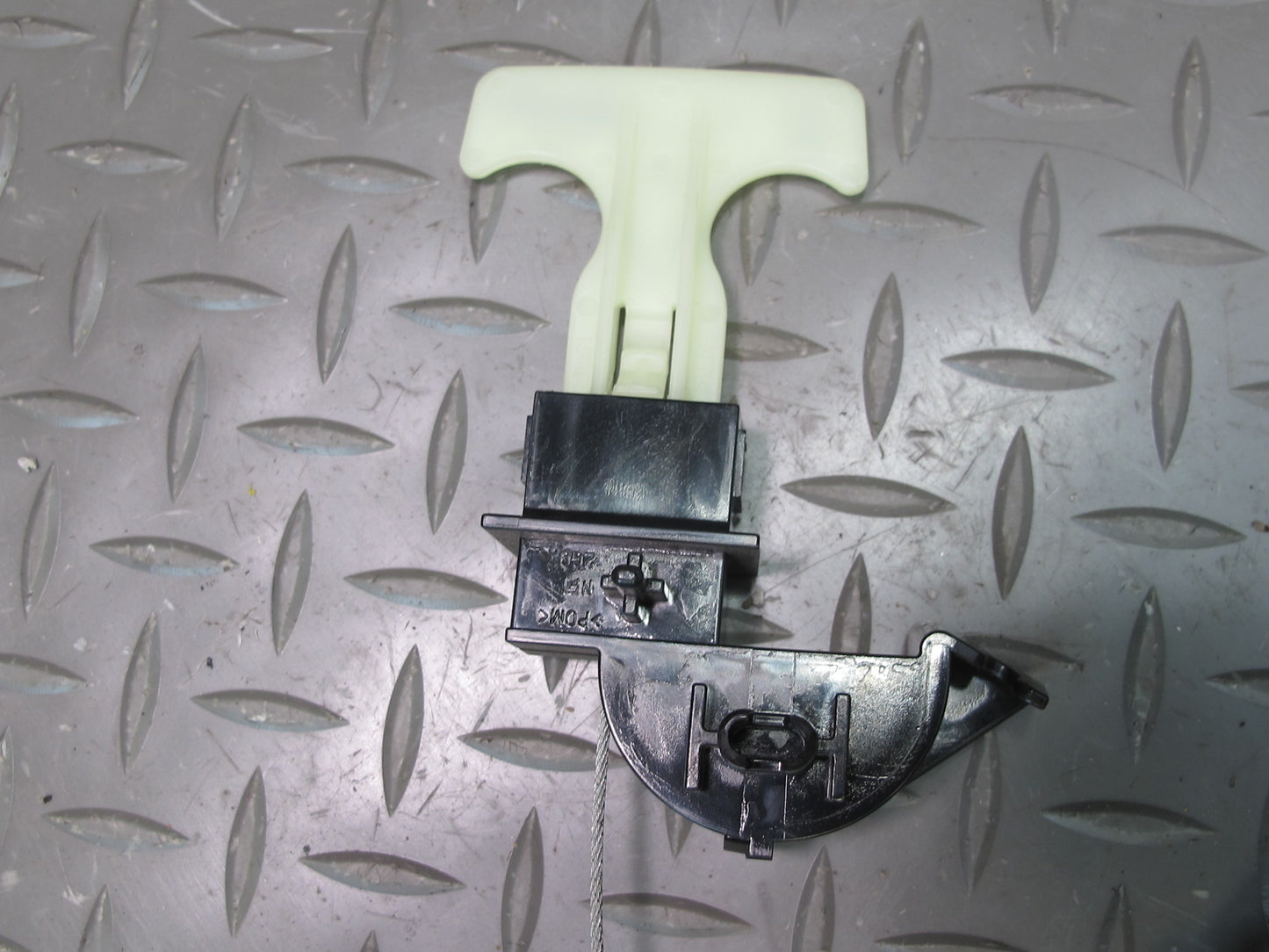 08-14 Lexus USE20L Is-f Trunk Lock Latch Actuator w Cable Release Handle Set OEM