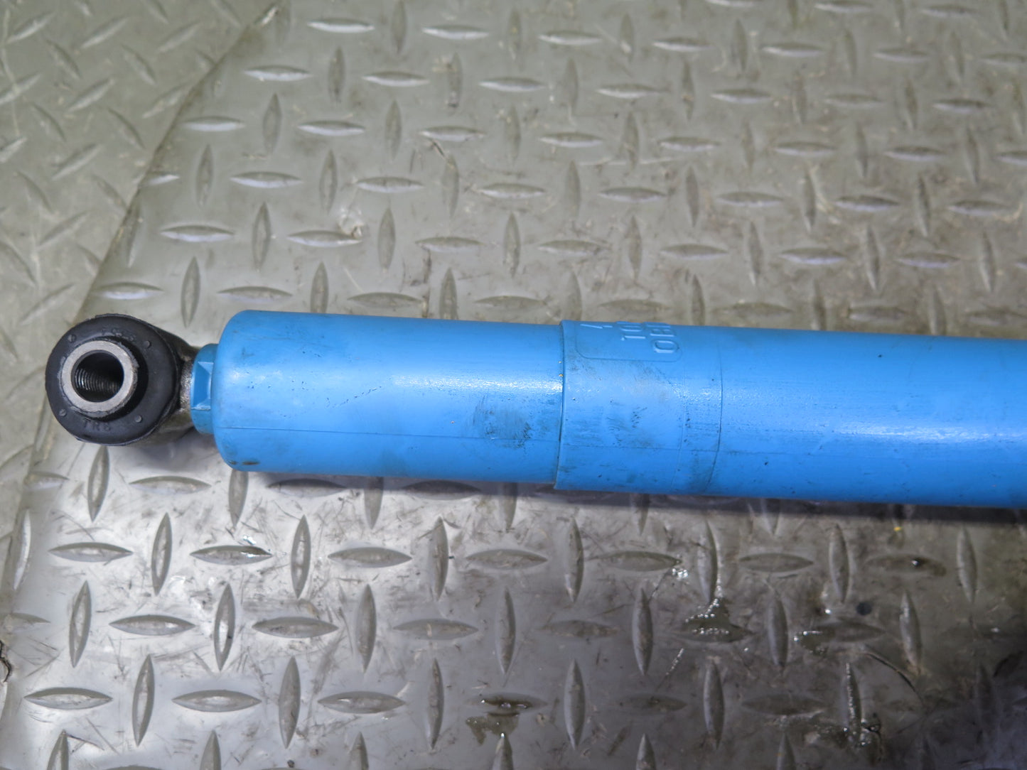03-06 Chevrolet SSR A/T Set of 2 Rear Left & Right Strut Shock Absorber Bilstein