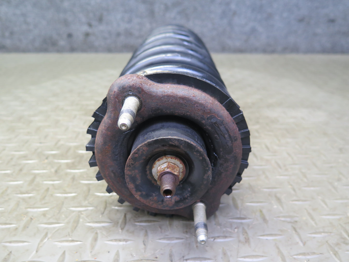 03-06 Chevrolet SSR Front Left & Right Strut Shock Absorber Set Bilstein OEM