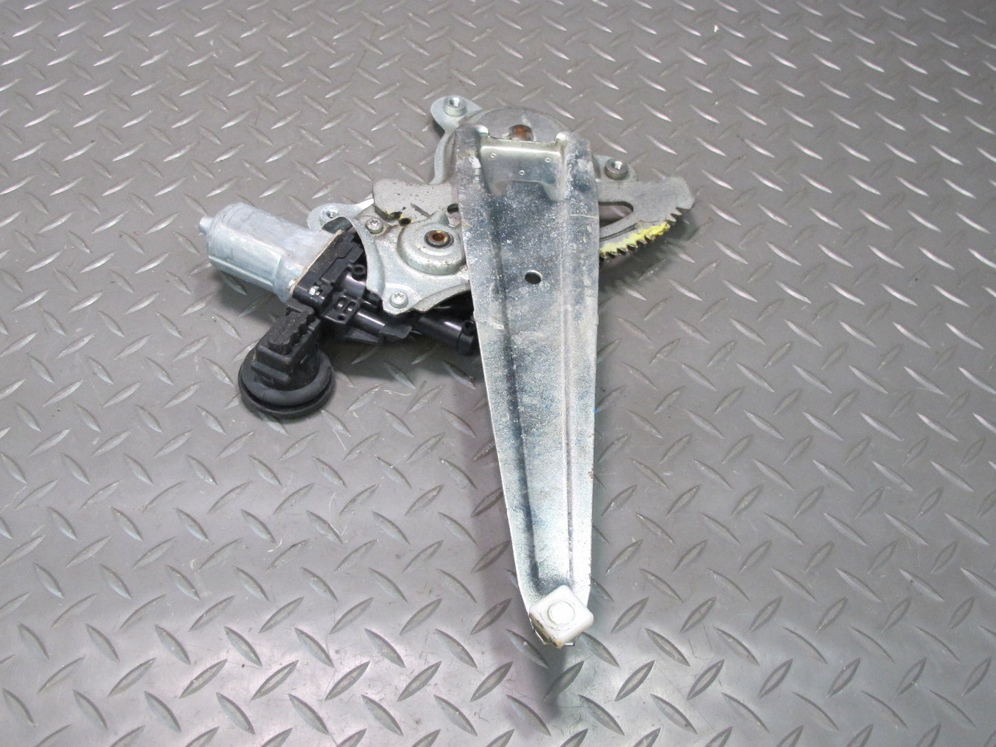 06-08 Lexus IS250 IS350 Is-f Rear Right Door Window Regulator w Motor OEM