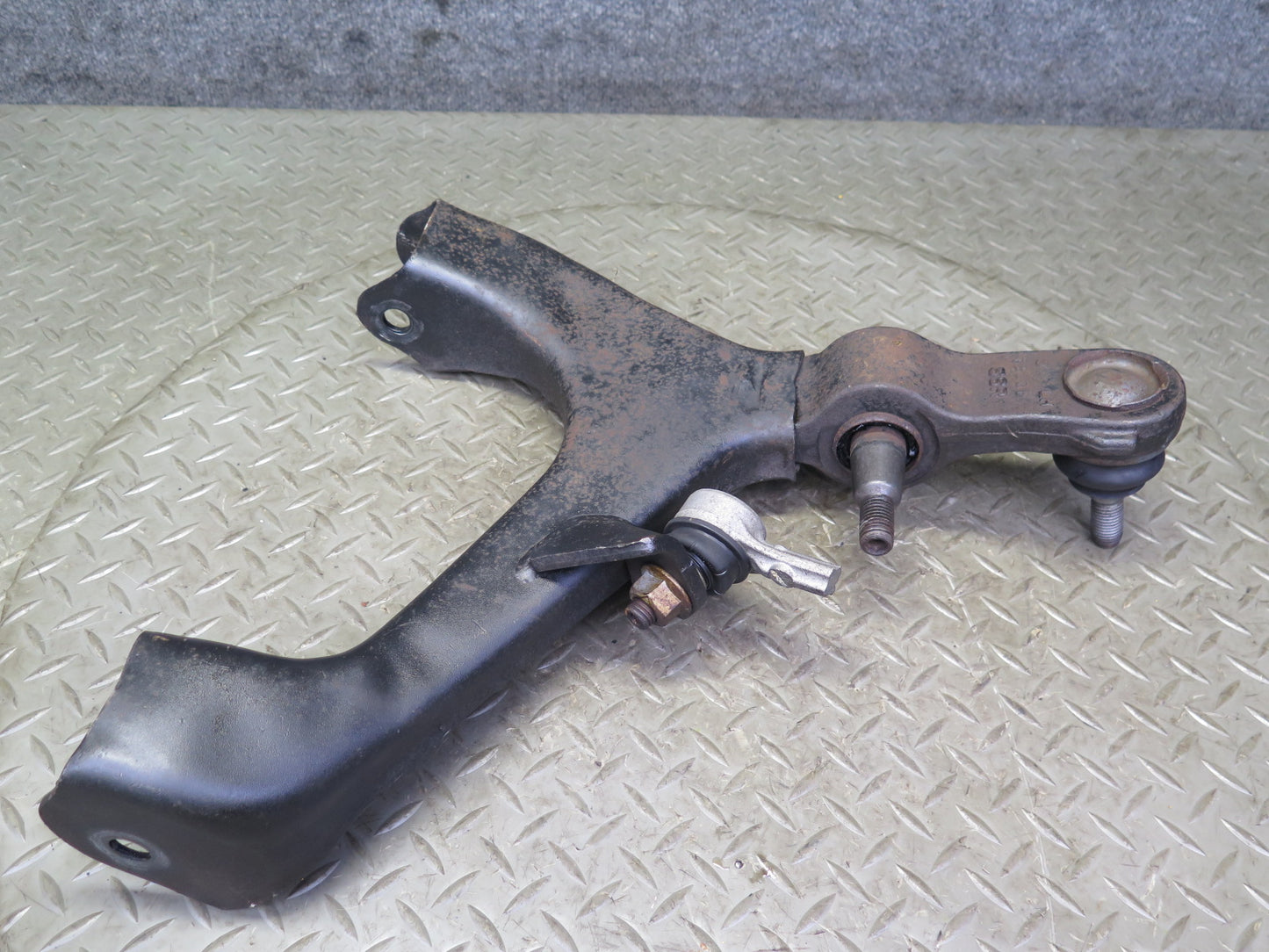 03-06 Chevrolet SSR Set of 2 Front Left Suspension Yoke & Lower Control Arm OEM