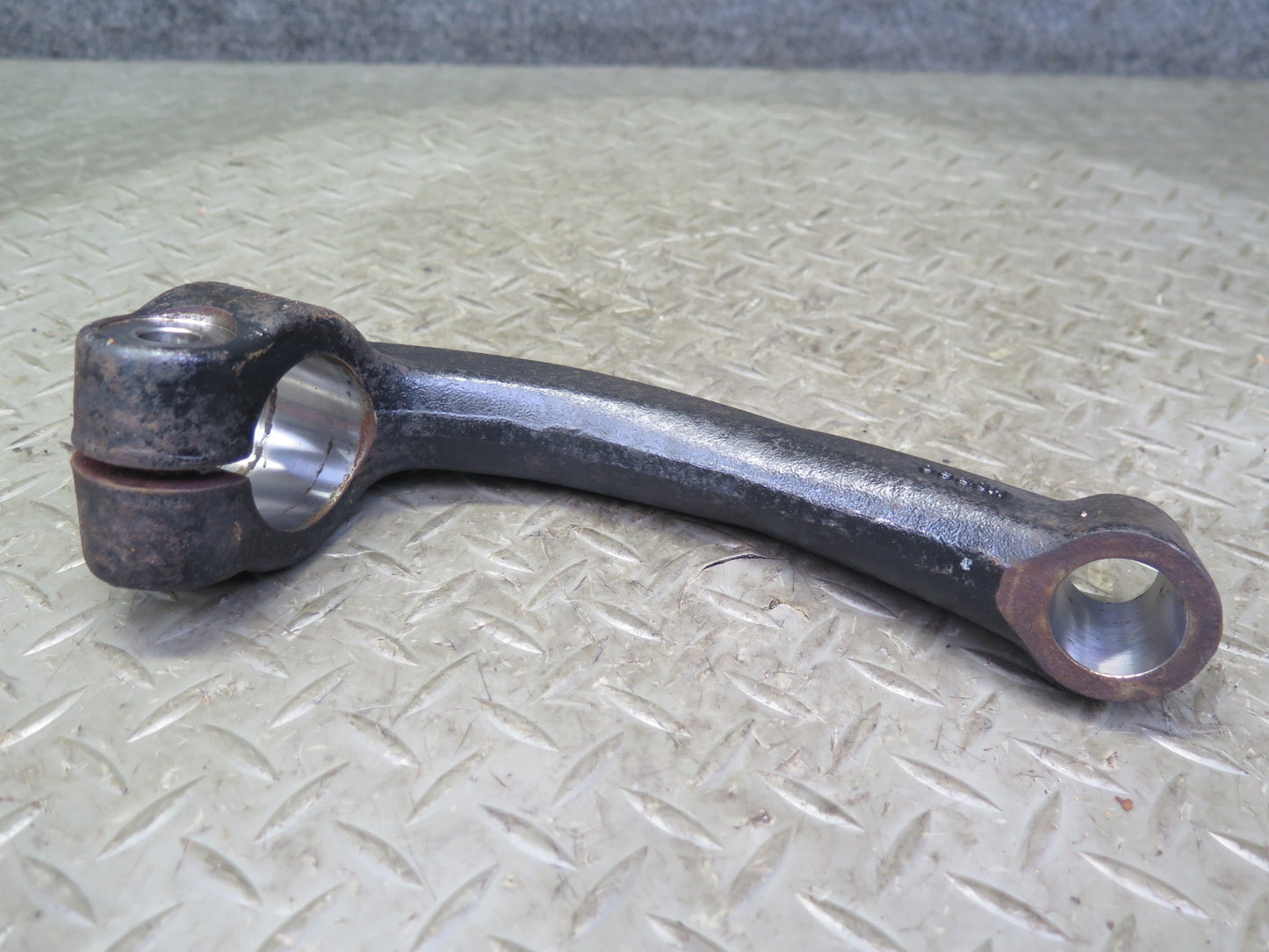 03-06 Chevrolet SSR Set of 2 Front Left Suspension Yoke & Lower Control Arm OEM