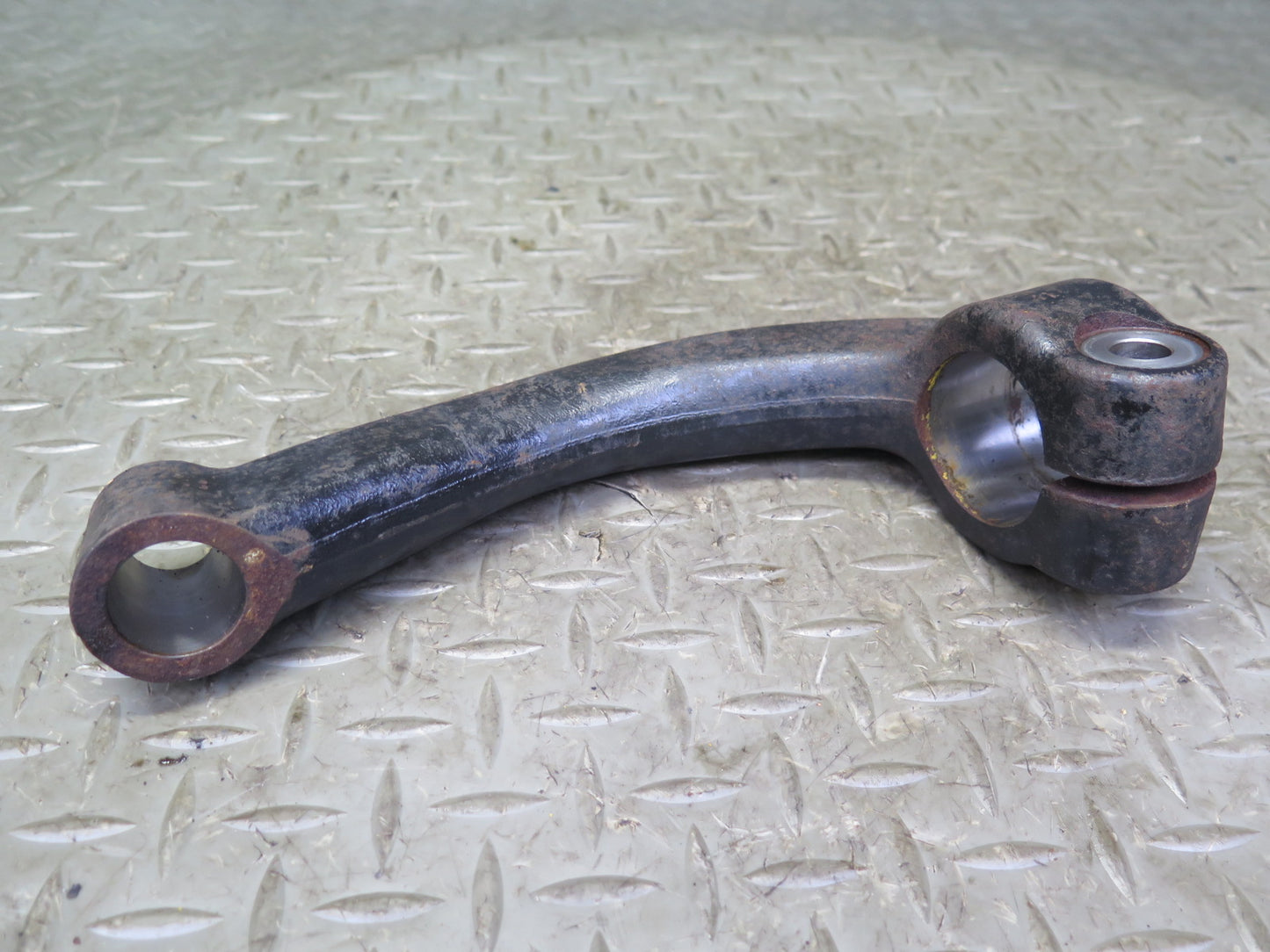 03-06 Chevrolet SSR Set of 2 Front Right Suspension Yoke & Lower Control Arm OEM