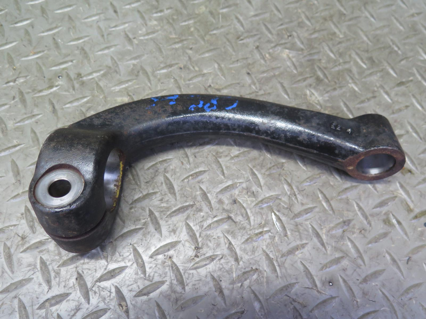 03-06 Chevrolet SSR Set of 2 Front Right Suspension Yoke & Lower Control Arm OEM