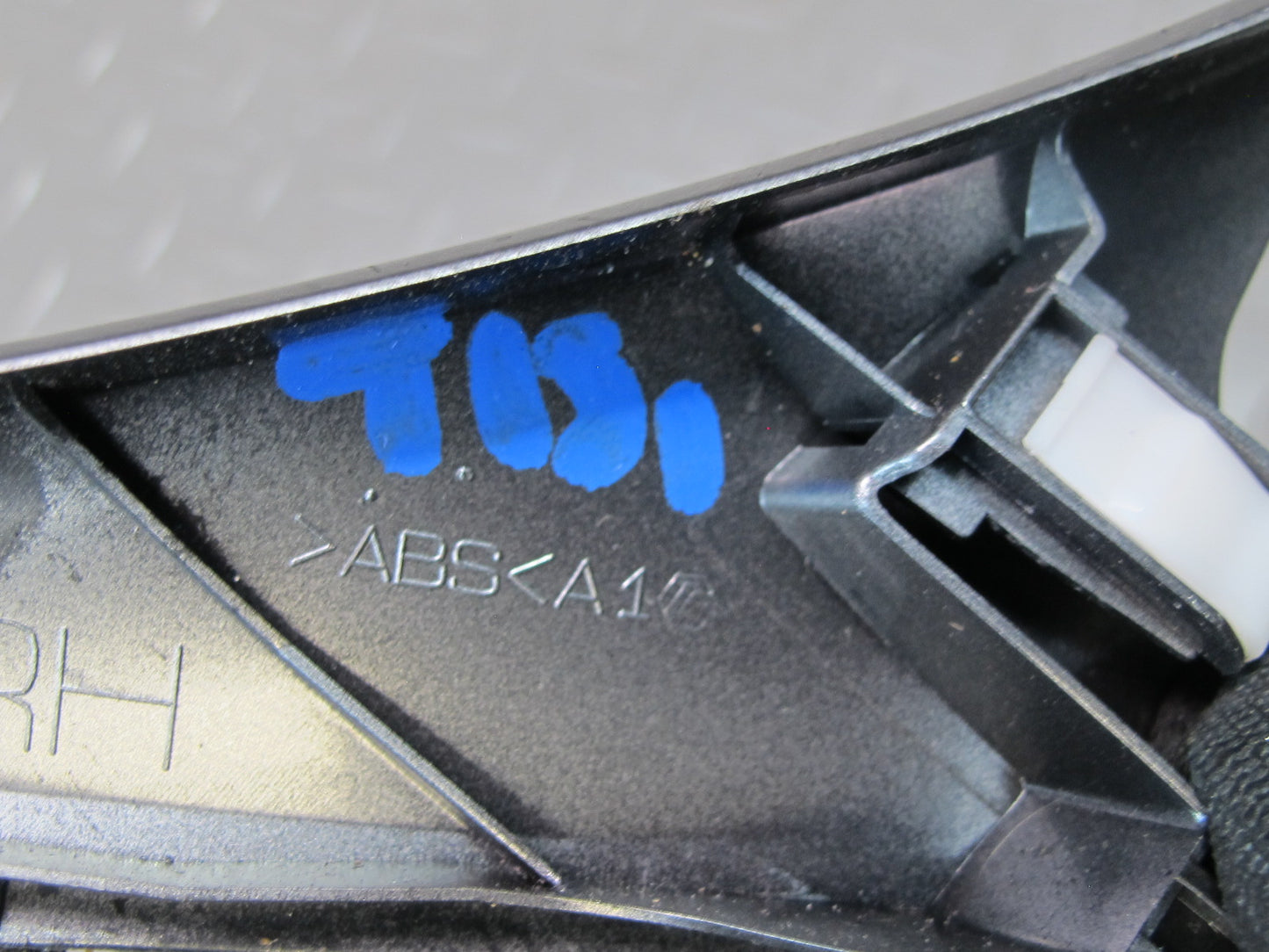 08-14 Lexus IS250 Is-f A/T Front Center Console Left & Right Side Trim Set OEM