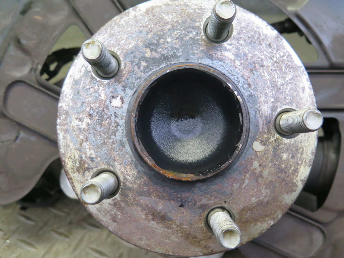 08-14 Lexus USE20L Is-f RWD Front Right Spindle Knuckle Wheel Hub Bearing OEM