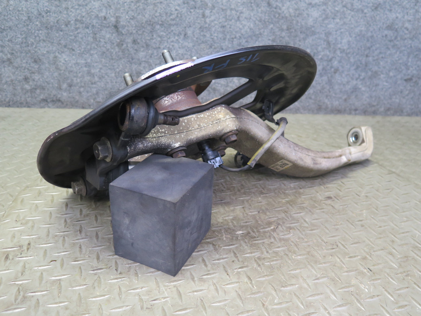 08-14 Lexus USE20L Is-f RWD Front Right Spindle Knuckle Wheel Hub Bearing OEM