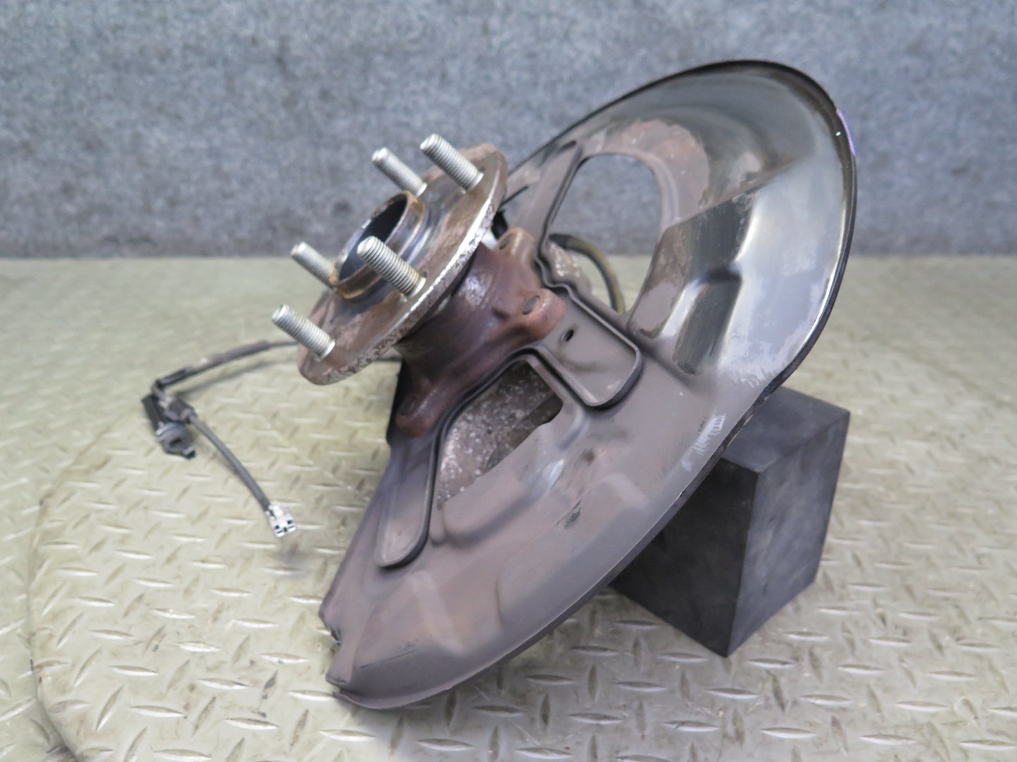 08-14 Lexus USE20L Is-f RWD Front Right Spindle Knuckle Wheel Hub Bearing OEM