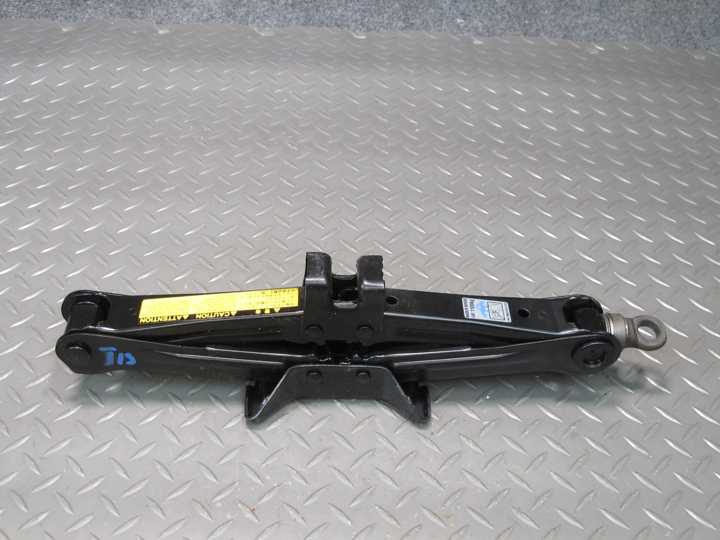 08-14 Lexus USE20L Is-f Emergency Spare Wheel Tire Lift Jack OEM