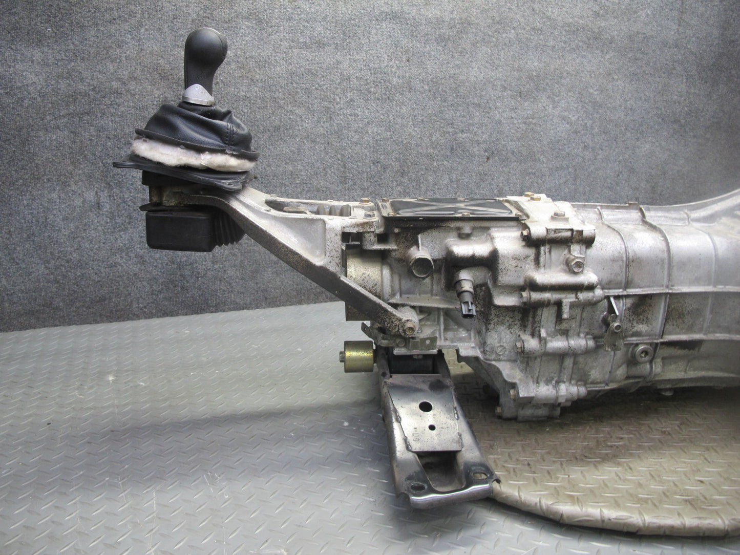 2004 Nissan Z33 350Z FS6R31A M/T Manual Transmission w Gear Shifter 68k Miles