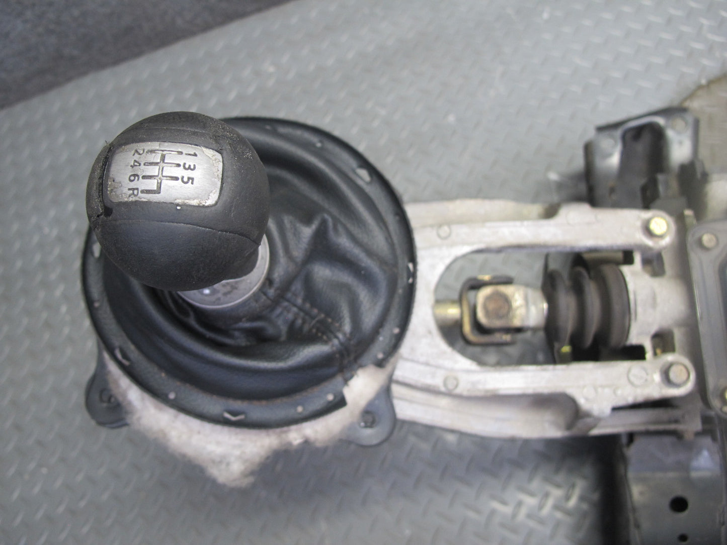 2004 Nissan Z33 350Z FS6R31A M/T Manual Transmission w Gear Shifter 68k Miles