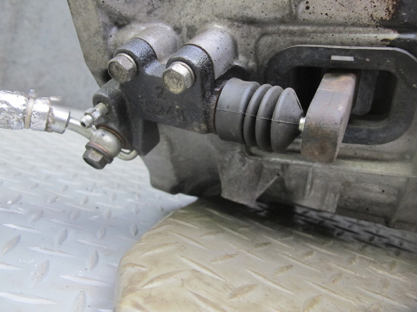 2004 Nissan Z33 350Z FS6R31A M/T Manual Transmission w Gear Shifter 68k Miles