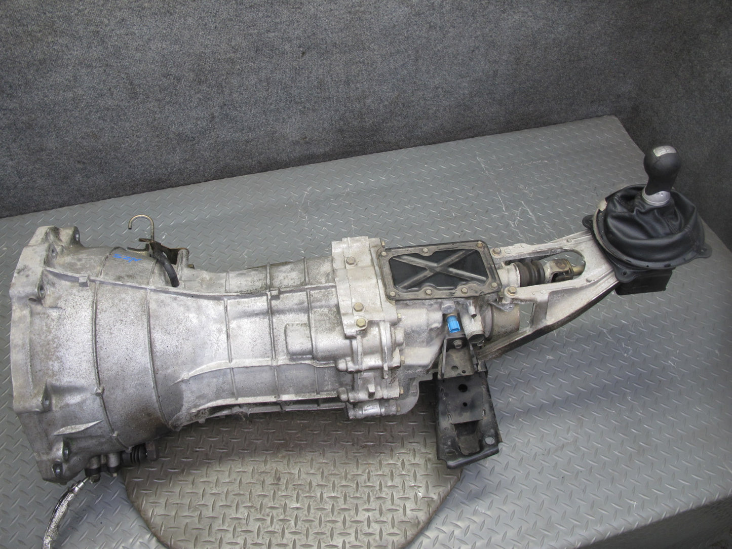 2004 Nissan Z33 350Z FS6R31A M/T Manual Transmission w Gear Shifter 68k Miles