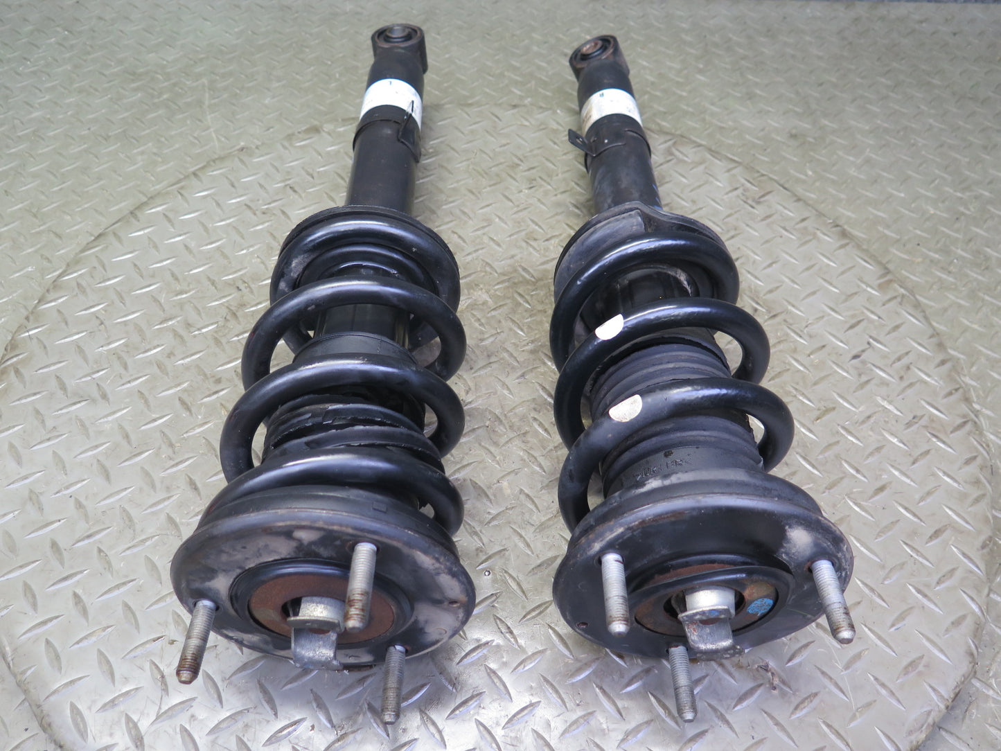 08-10 Lexus USE20L Is-f RWD Set of 2 Front Right & Left Strut Shock Absorber OEM