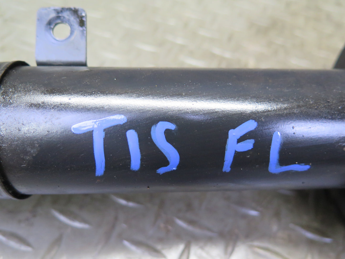 08-10 Lexus USE20L Is-f RWD Set of 2 Front Right & Left Strut Shock Absorber OEM