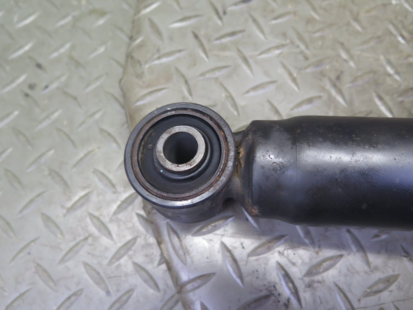 08-10 Lexus USE20L Is-f RWD Set of 2 Front Right & Left Strut Shock Absorber OEM