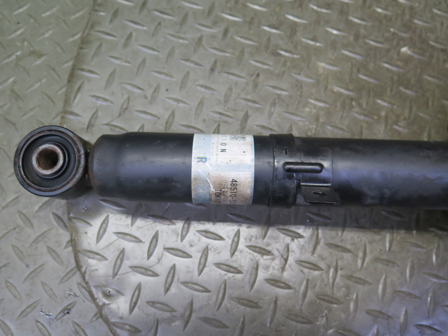 08-10 Lexus USE20L Is-f RWD Set of 2 Front Right & Left Strut Shock Absorber OEM