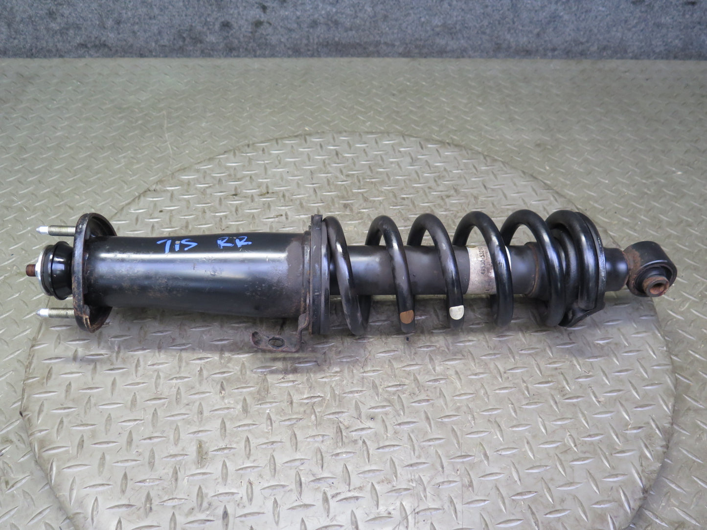 08-10 Lexus USE20L Is-f RWD Set of 2 Rear Left & Right Strut Shock Absorber OEM