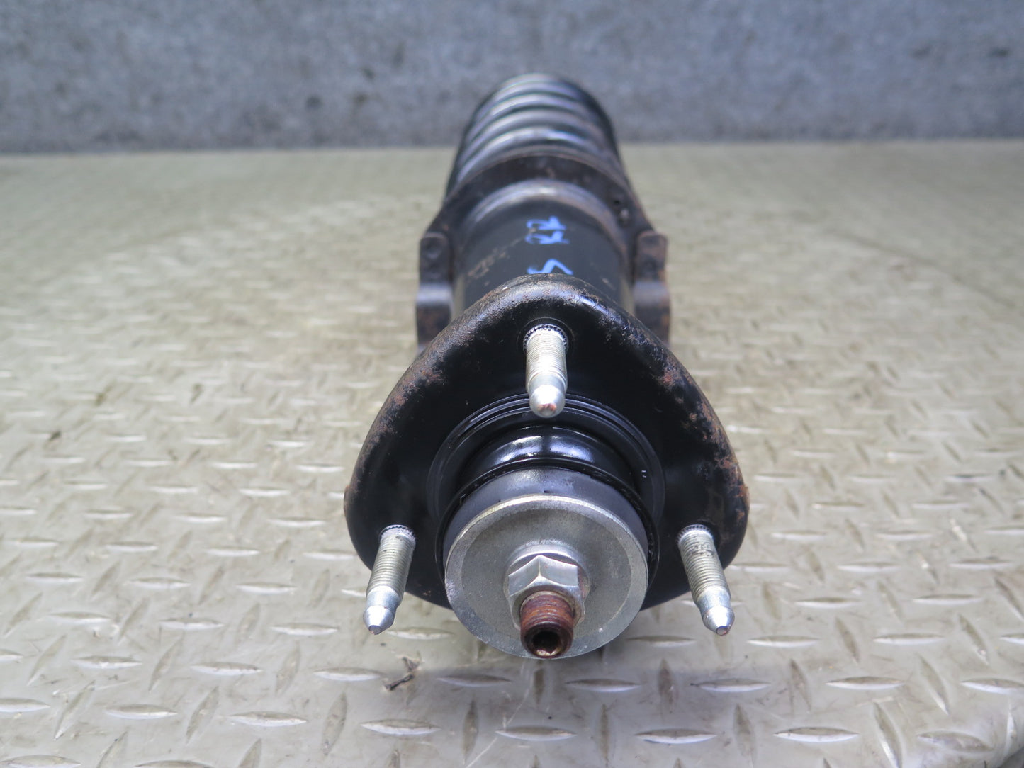 08-10 Lexus USE20L Is-f RWD Set of 2 Rear Left & Right Strut Shock Absorber OEM