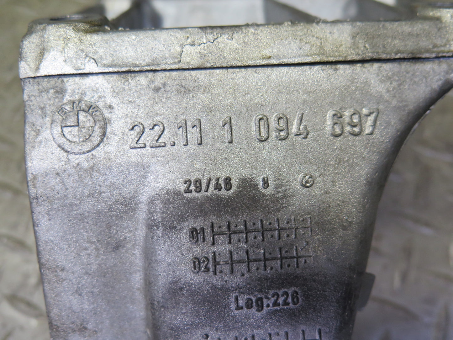 01-06 BMW E46 330Ci M54 Set of 2 Engine Left & Right Motor Mount Support OEM