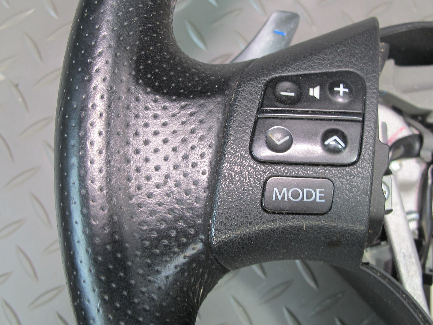 08-09 Lexus USE20L Is-f Leather Multifunctional Steering w Shifters & Cruise OEM