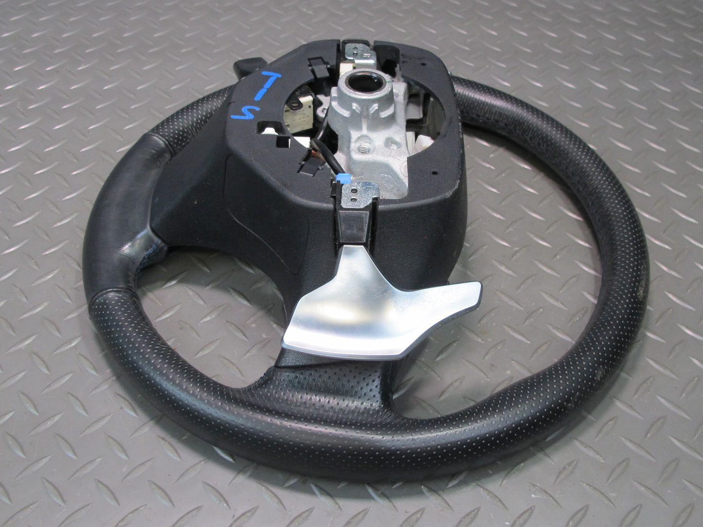 08-09 Lexus USE20L Is-f Leather Multifunctional Steering w Shifters & Cruise OEM