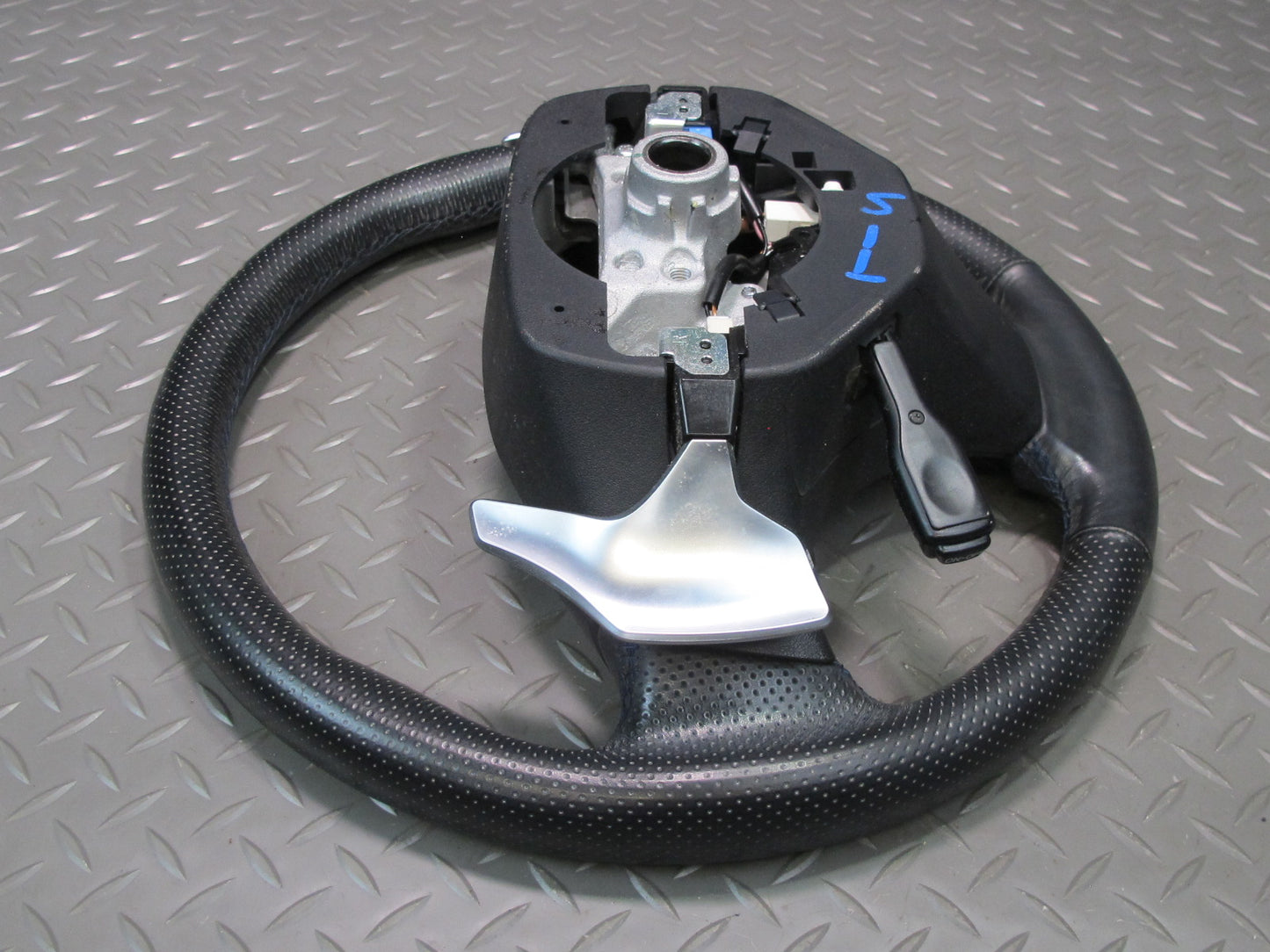 08-09 Lexus USE20L Is-f Leather Multifunctional Steering w Shifters & Cruise OEM