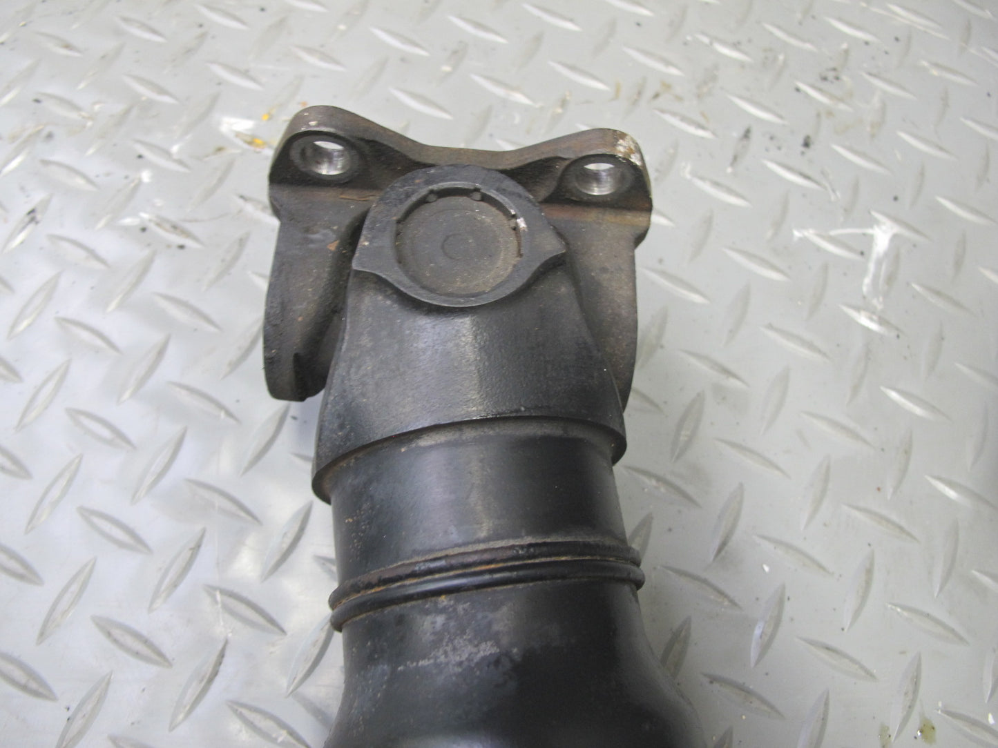 01-05 Lexus JCE10L IS300 Sedan A/T Rear Drive Shaft Driveshaft OEM