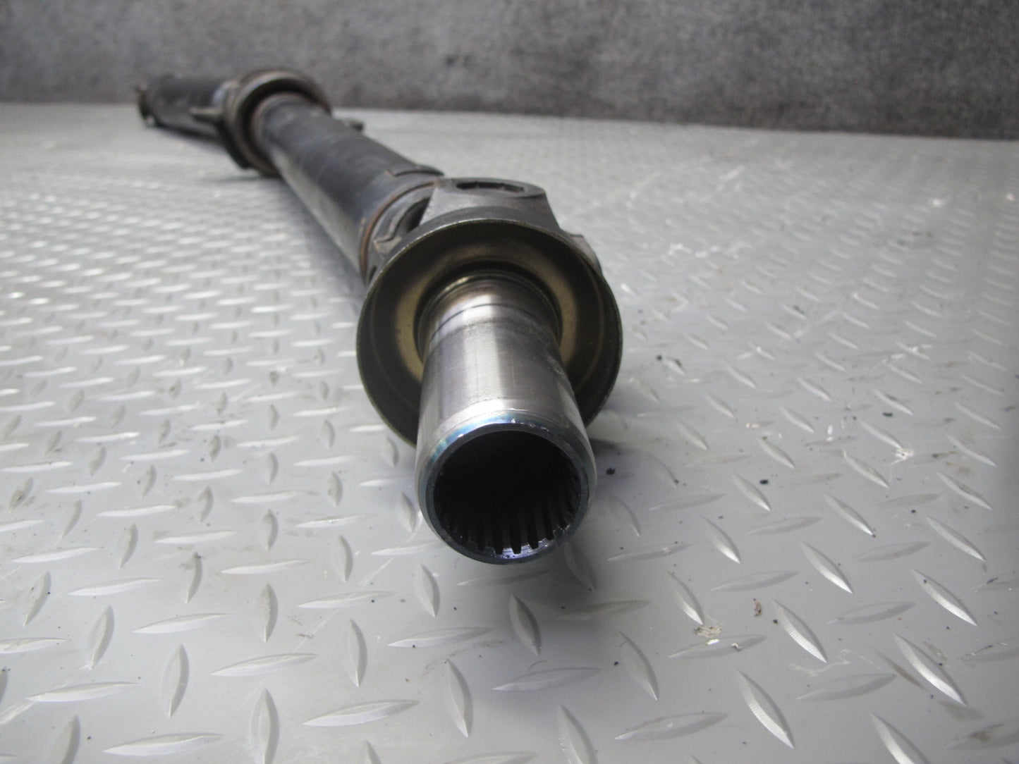 01-05 Lexus JCE10L IS300 Sedan A/T Rear Drive Shaft Driveshaft OEM