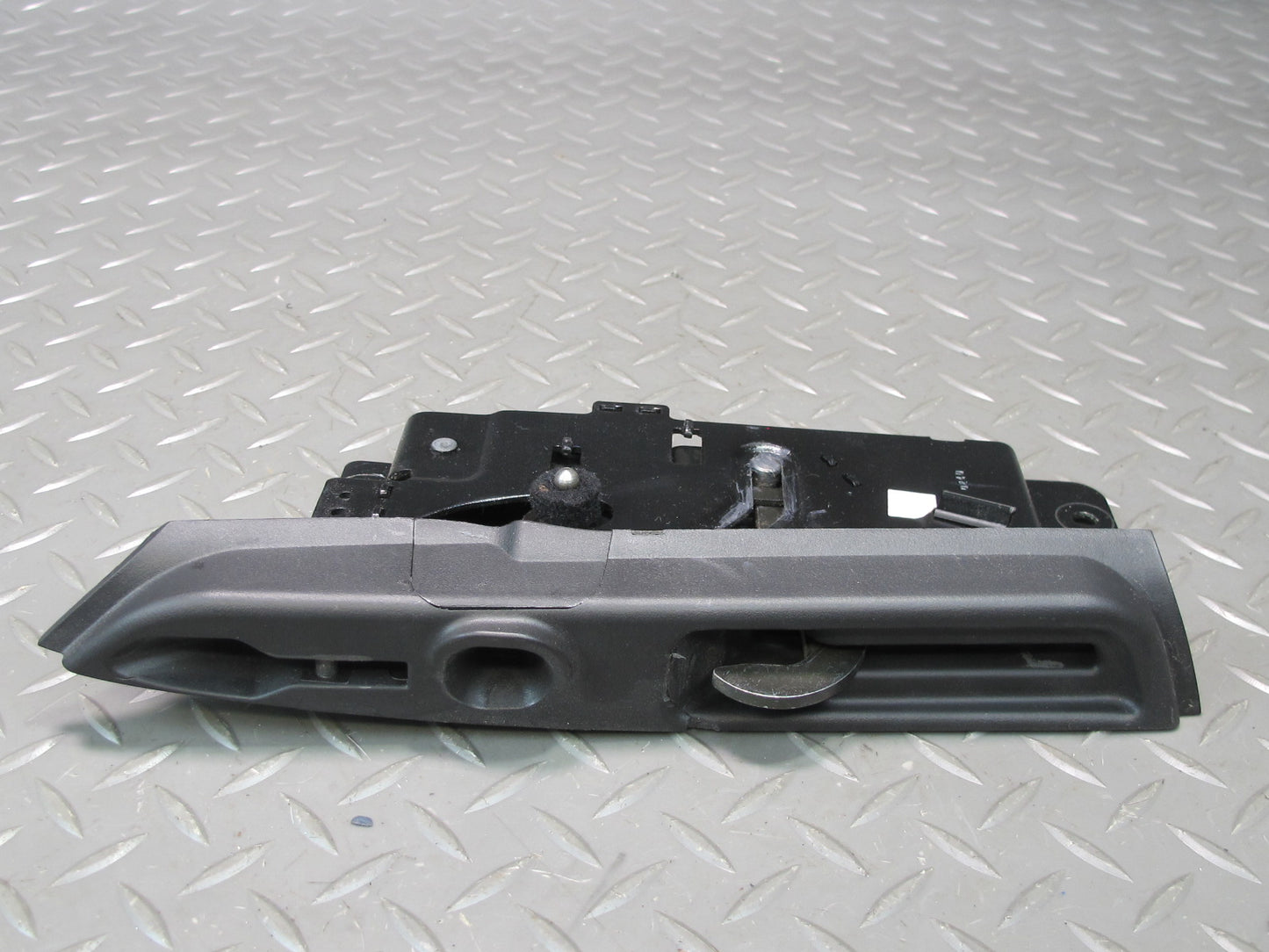 03-06 Chevrolet SSR Front Right Roof Lock Latch OEM