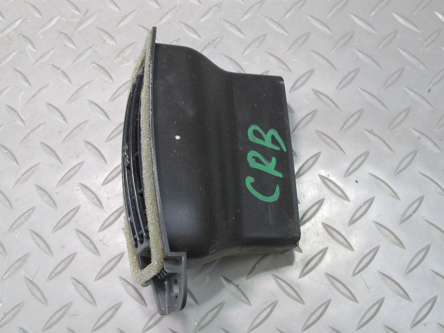 03-06 Chevrolet SSR Dash Dashboard Center Right Air Vent Grille OEM