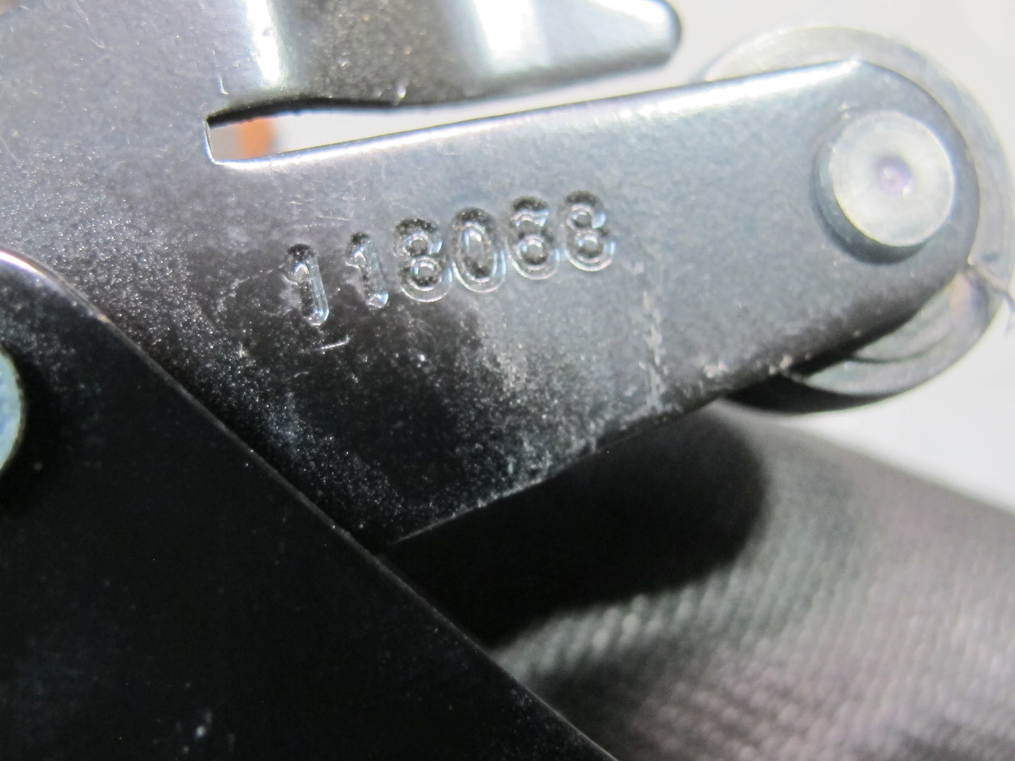 03-06 Chevrolet SSR Front Right Roof Windshield Frame Lock Latch OEM