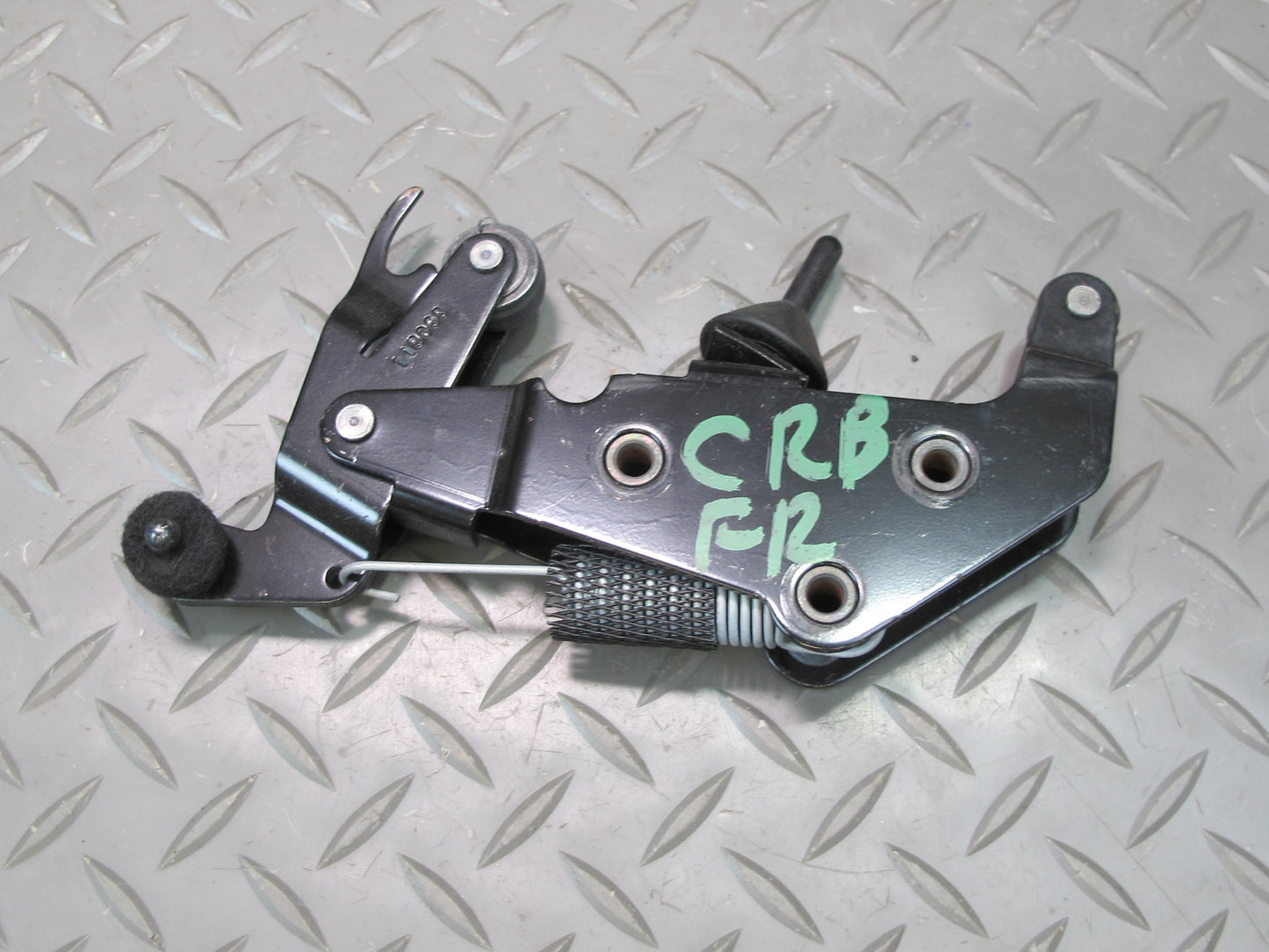 03-06 Chevrolet SSR Front Right Roof Windshield Frame Lock Latch OEM