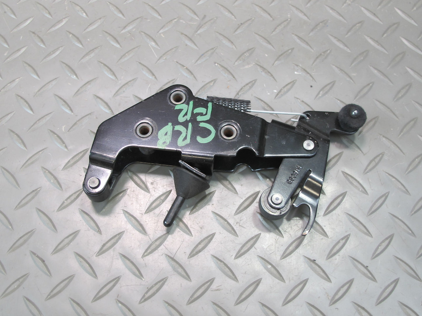 03-06 Chevrolet SSR Front Right Roof Windshield Frame Lock Latch OEM