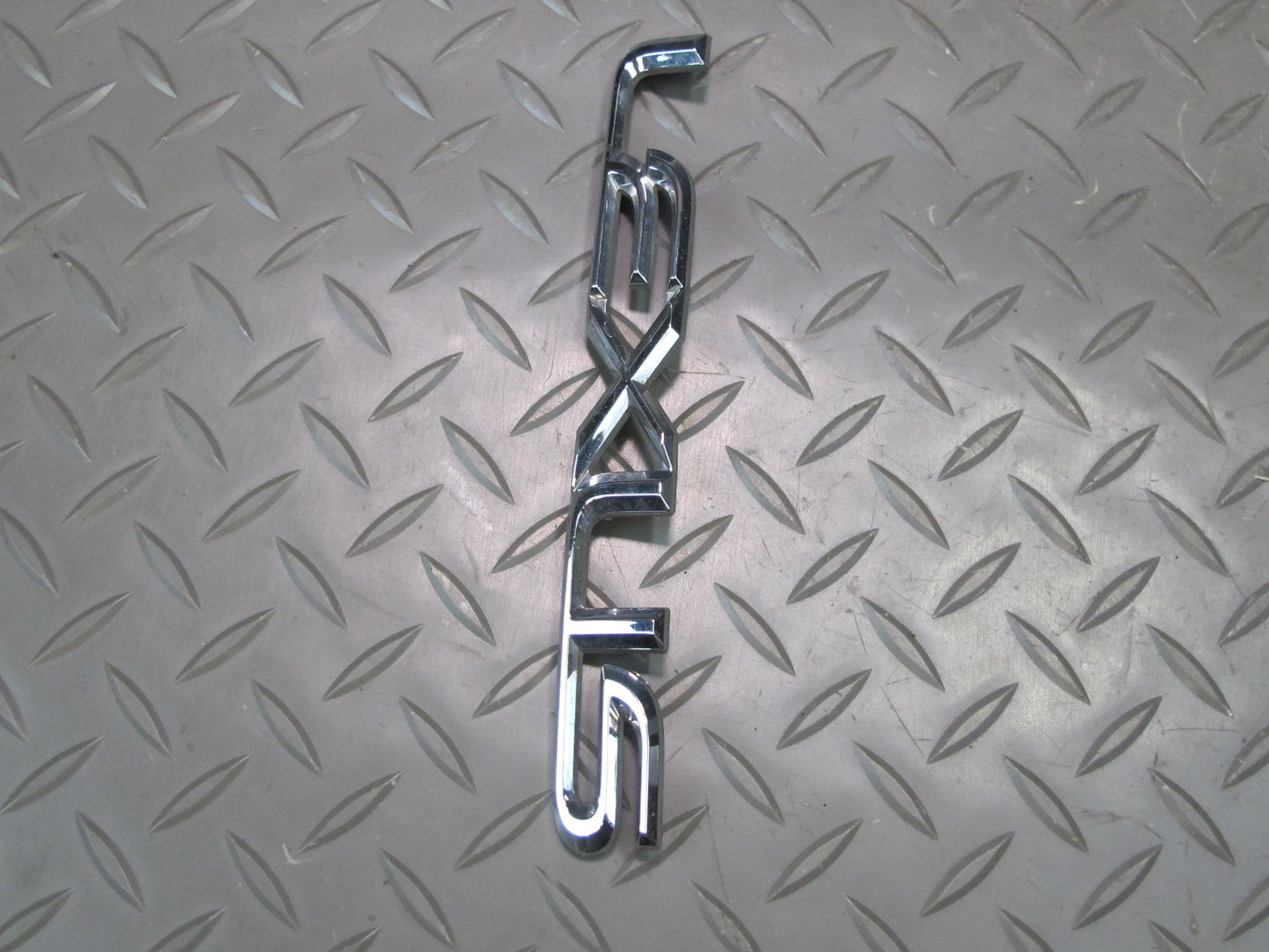 08-14 Lexus USE20L Is-f Rear Trunk Lid Lower Logo Badge Set OEM