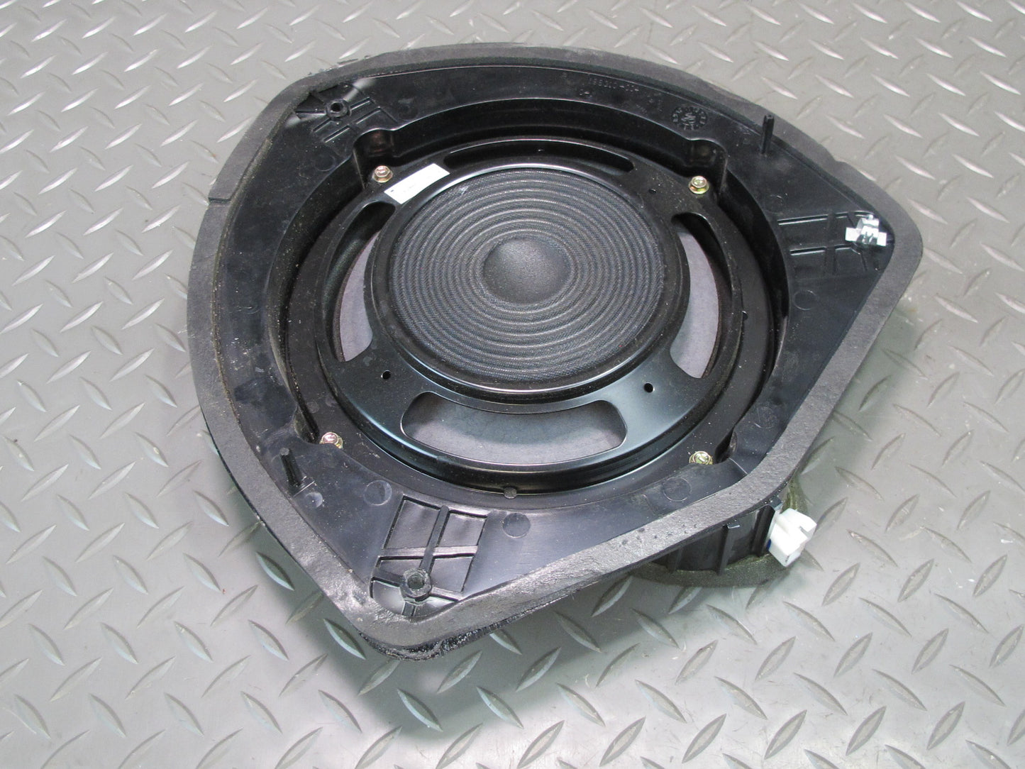 03-06 Chevrolet SSR Set of 2 Front Left & Right Door Bose Woofer Speaker OEM