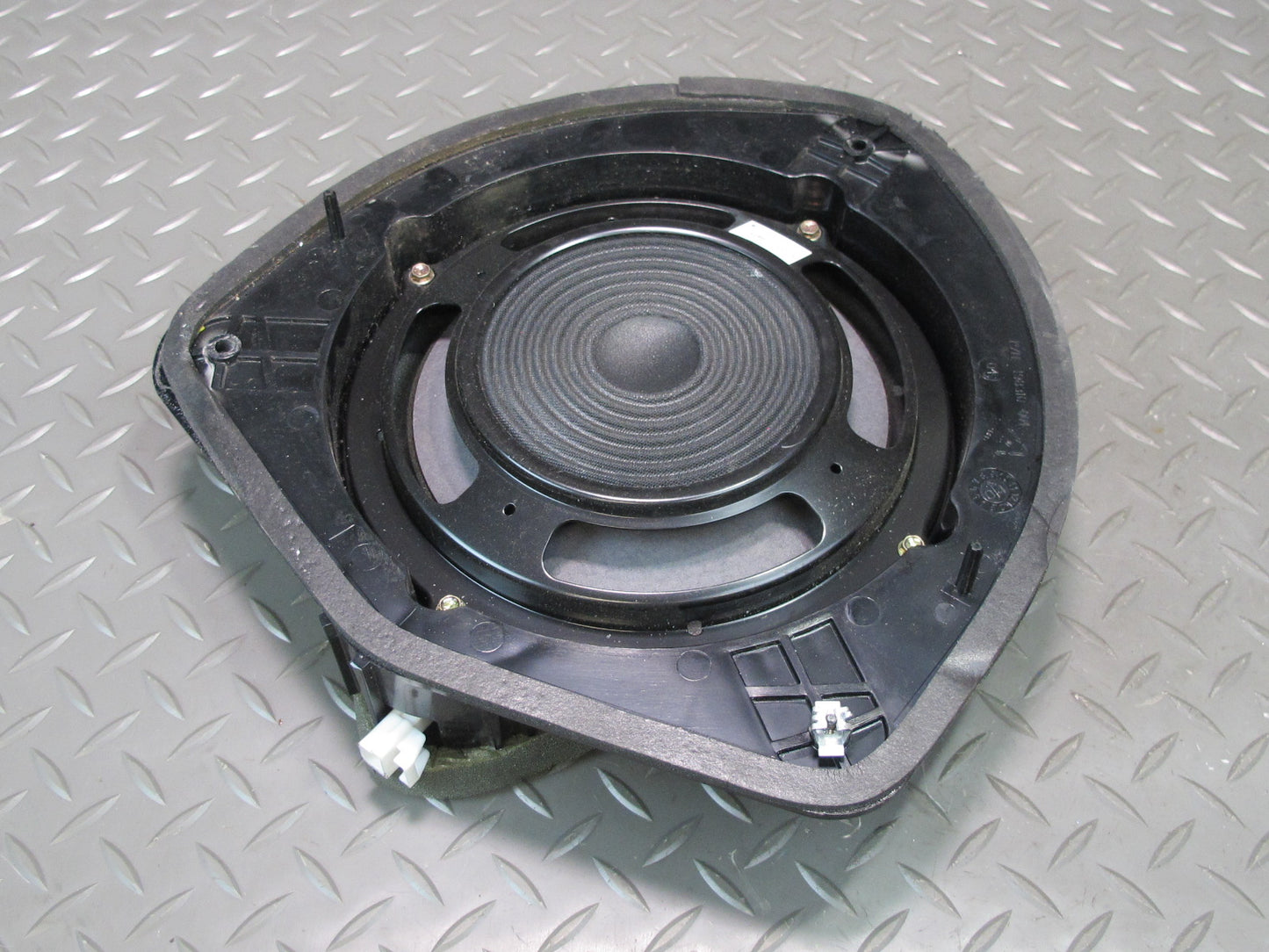 03-06 Chevrolet SSR Set of 2 Front Left & Right Door Bose Woofer Speaker OEM