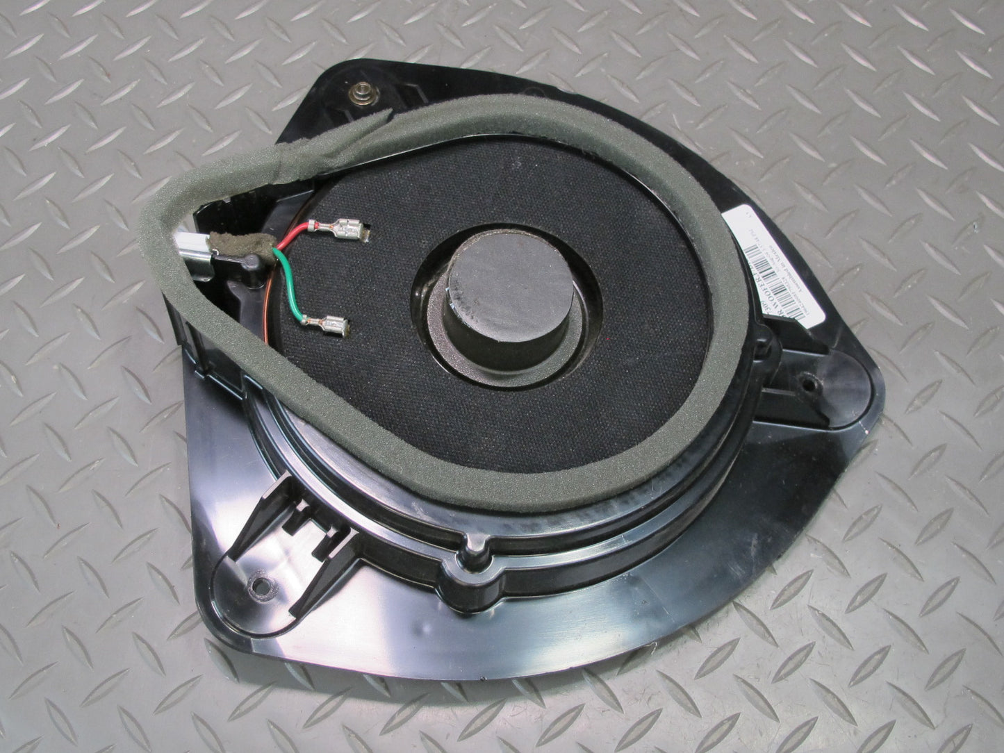 03-06 Chevrolet SSR Set of 2 Front Left & Right Door Bose Woofer Speaker OEM