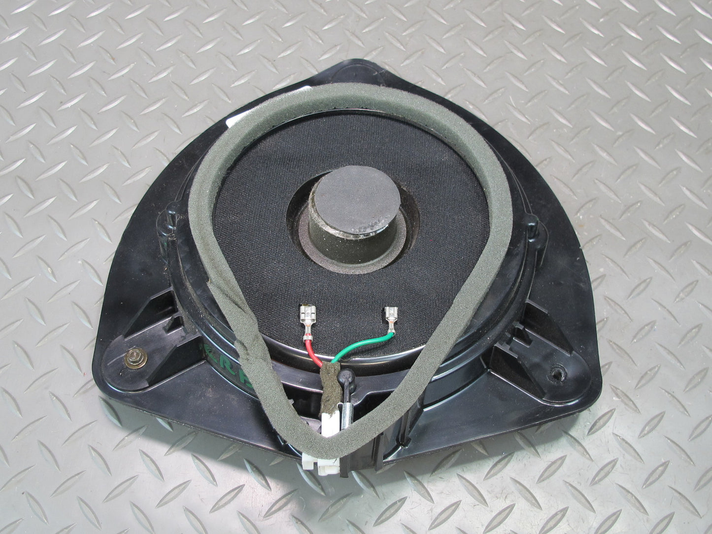 03-06 Chevrolet SSR Set of 2 Front Left & Right Door Bose Woofer Speaker OEM