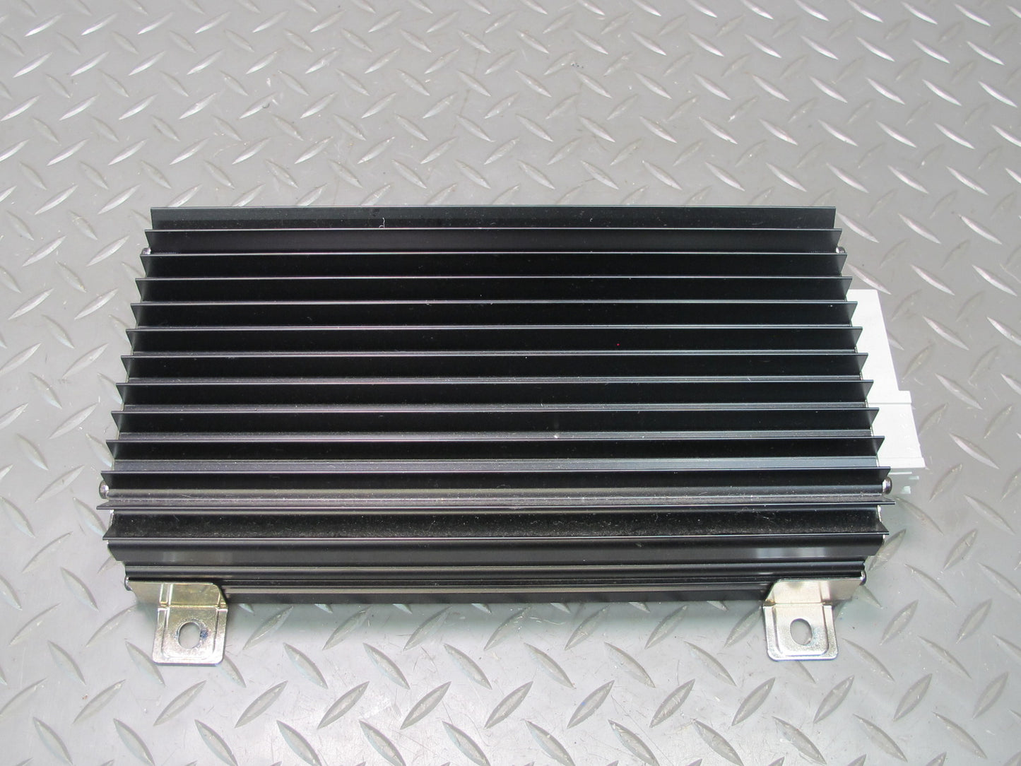 03-06 Chevrolet SSR Bose Radio Speaker Amplifier 15142743 OEM