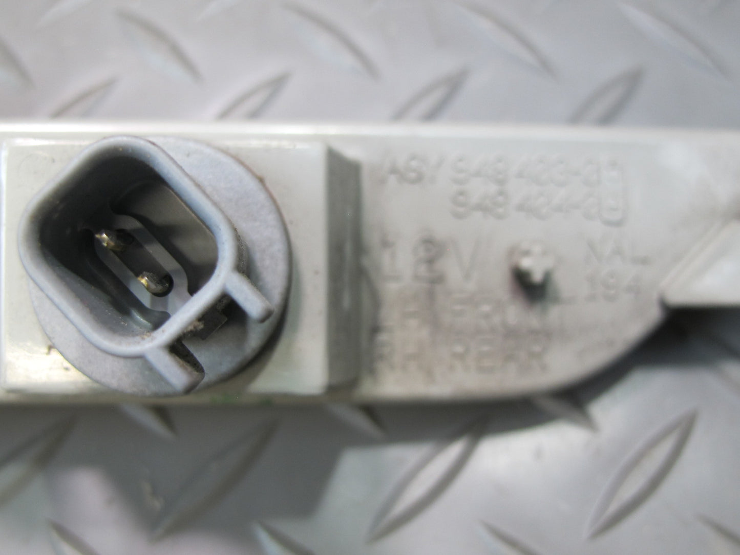 03-06 Chevrolet SSR Set of 2 Front Bumper Left & Right Side Marker Light OEM