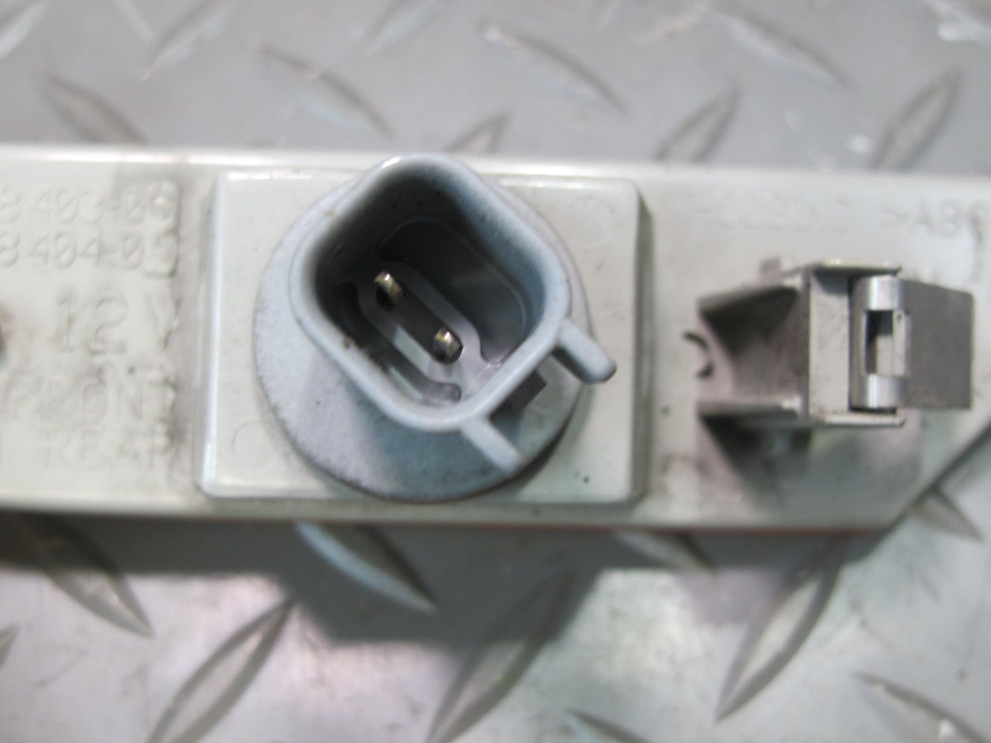 03-06 Chevrolet SSR Set of 2 Front Bumper Left & Right Side Marker Light OEM