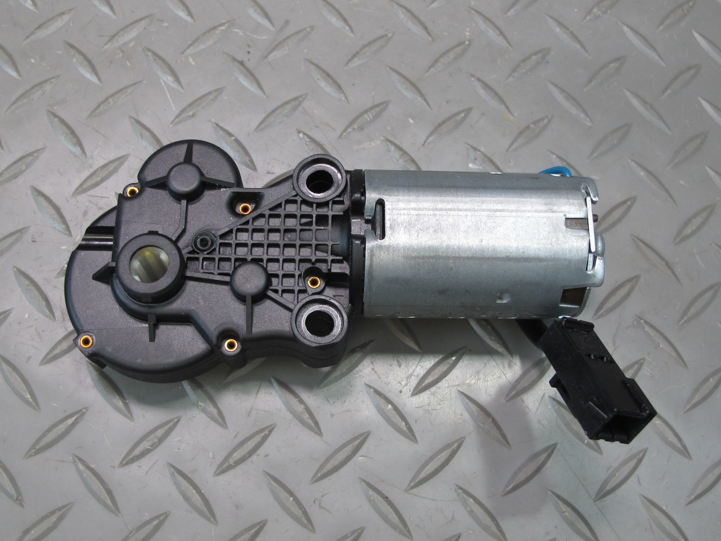 03-06 Chevrolet SSR Left or Right Seat Recline Motor OEM