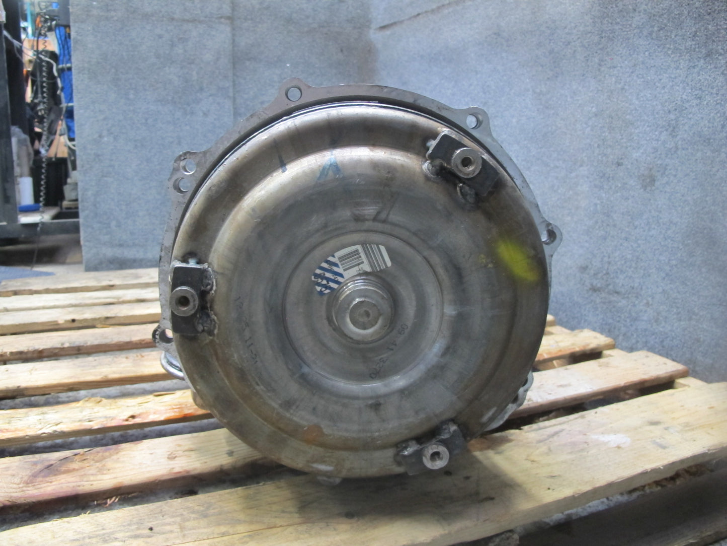 2001 Chevy Corvette C5 4L60E Auto Transmission Torque Converter w Differential