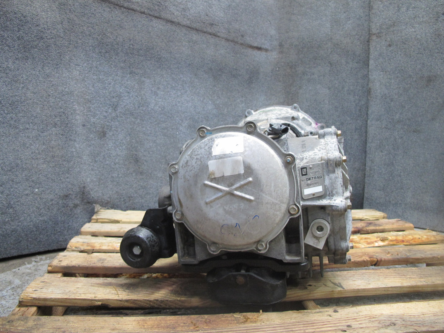 2001 Chevy Corvette C5 4L60E Auto Transmission Torque Converter w Differential