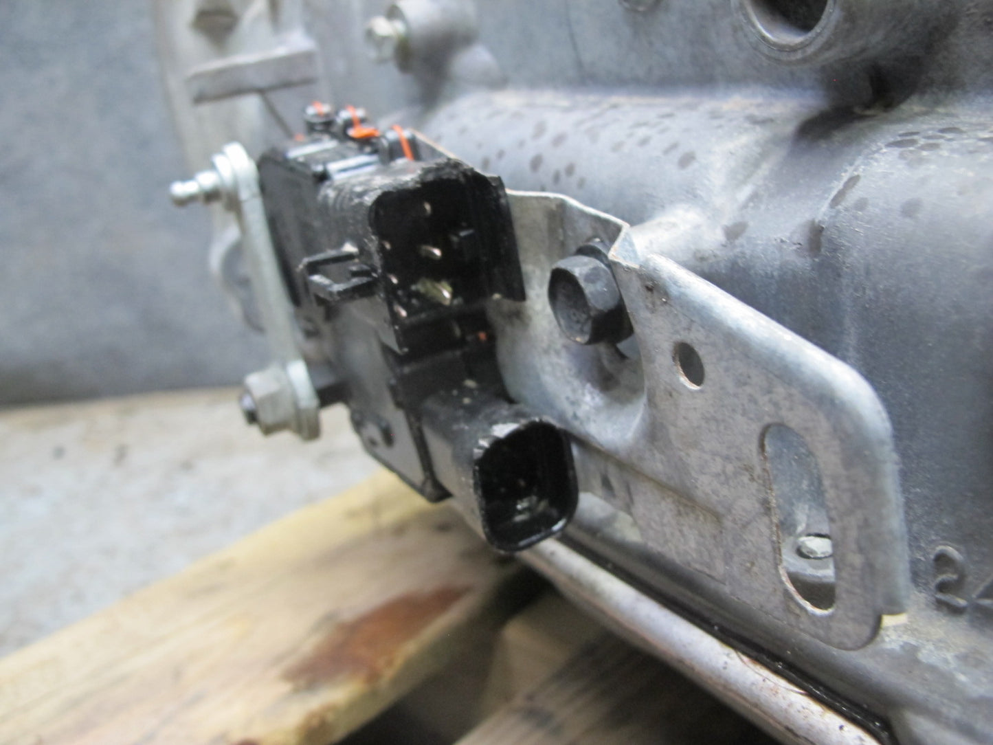 2001 Chevy Corvette C5 4L60E Auto Transmission Torque Converter w Differential