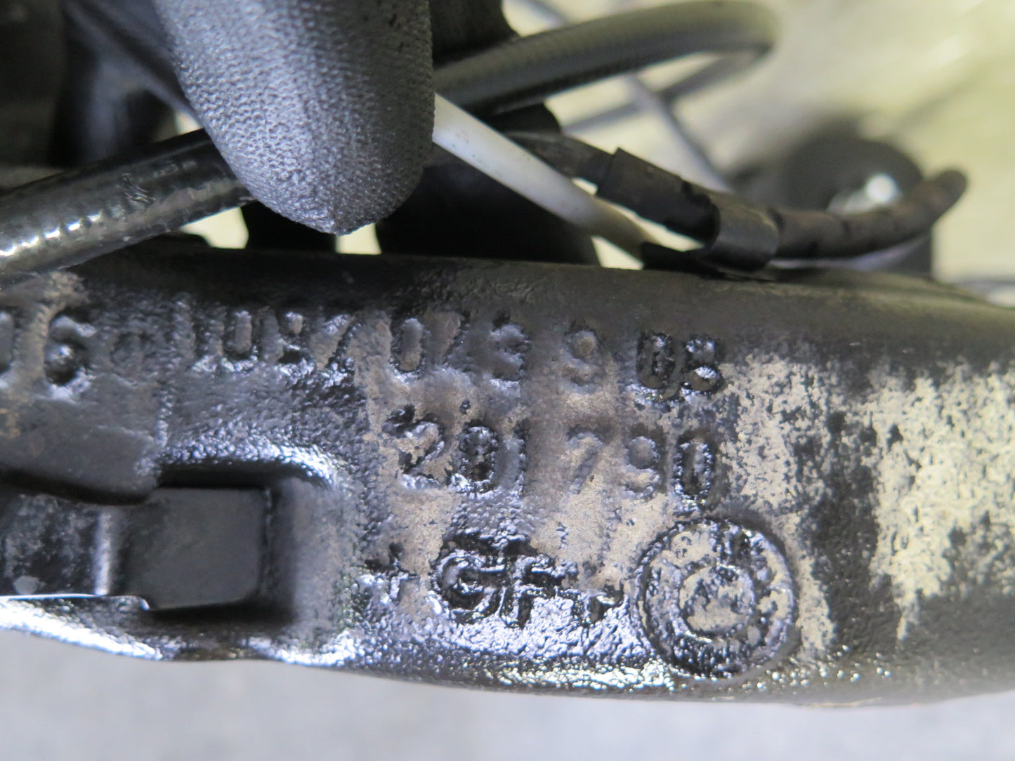 01-06 BMW E46 330ci RWD Rear Left Knuckle Wheel Hub Trailing Arm OEM