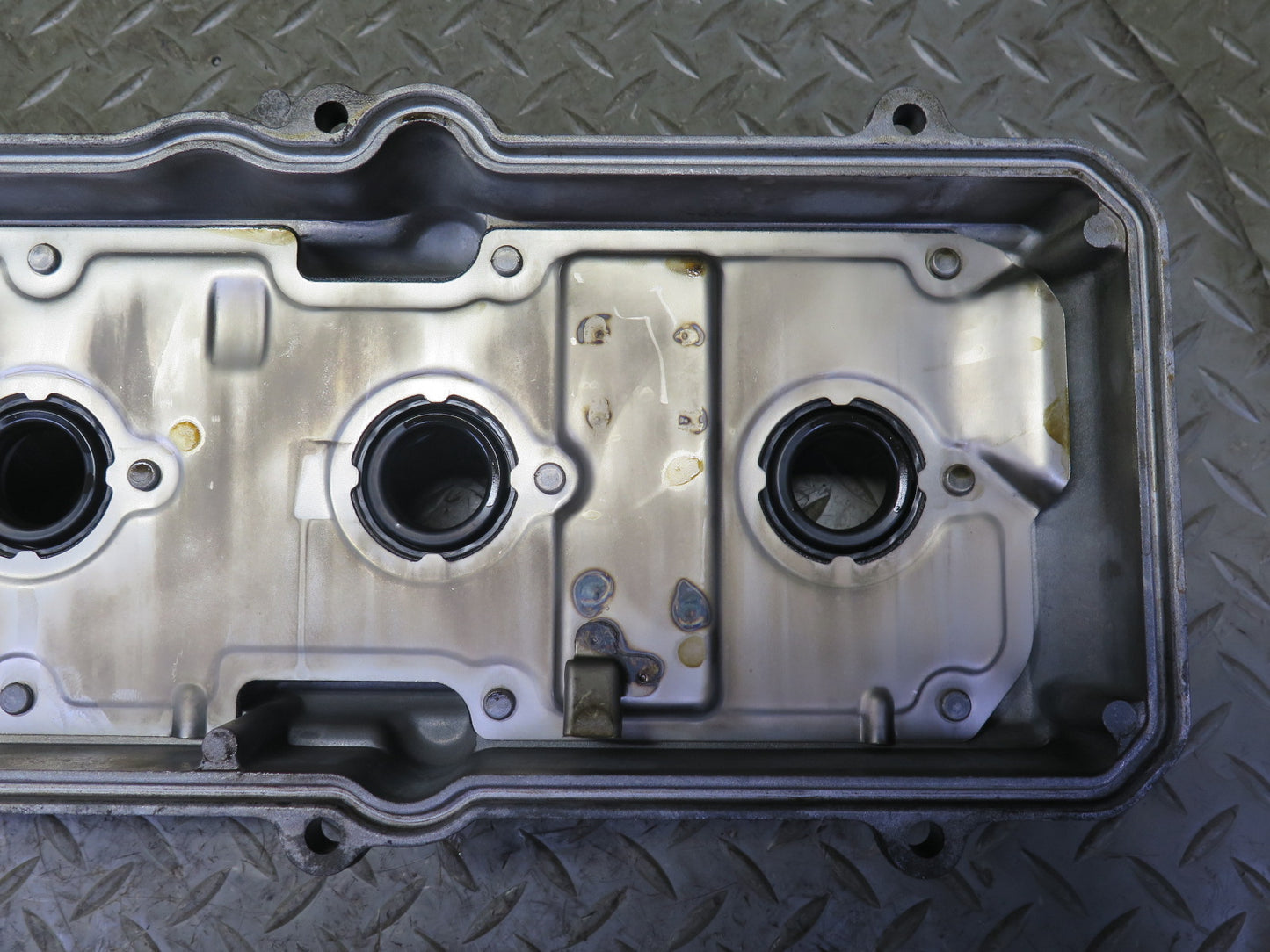 2006-2009 Lexus UZJ120L GX470 4.7L Engine Right Side Cylinder Valve Cover