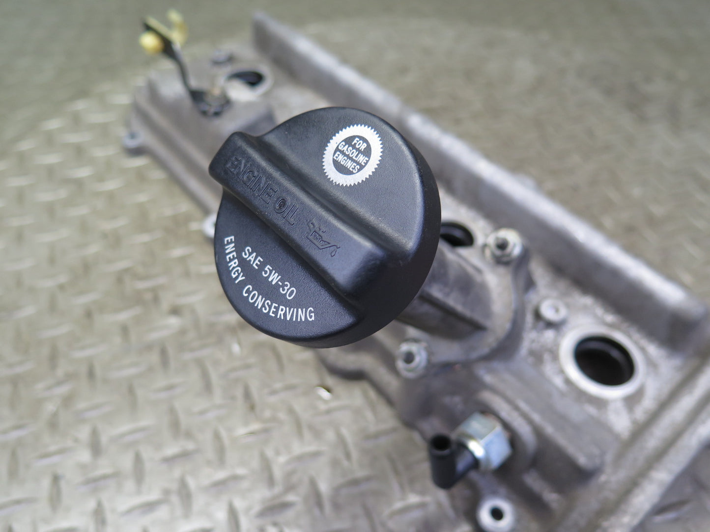 2006-2009 Lexus UZJ120L GX470 4.7L Engine Left Side Cylinder Valve Cover